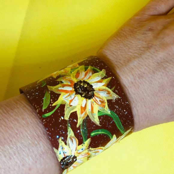 Adjustable Sunflower cuff bracelet - Picture 2 of 3